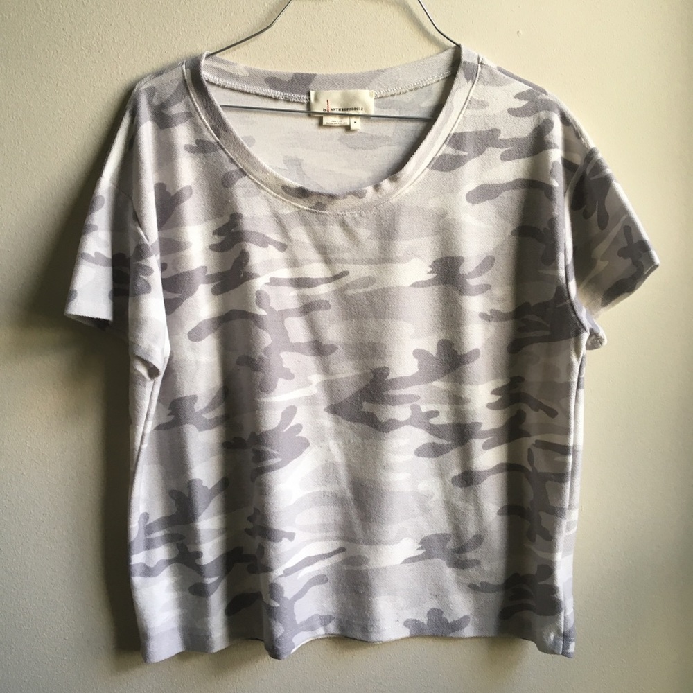 Gray Camo Anthropologie Short Sleeve - Picture 2 of 4